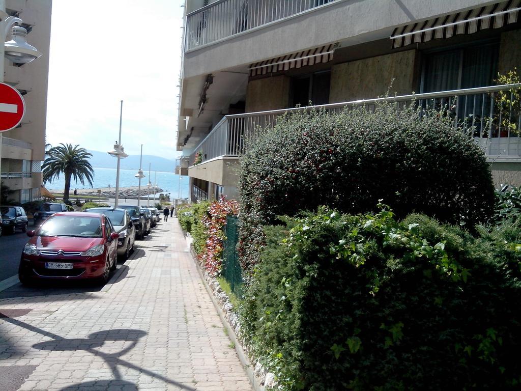 Appartement Promenade Des Bains Saint-Raphaël Exterior foto